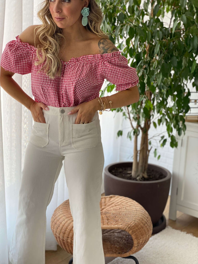 Shop The Look: Casual Sem Preocupações - Com esta edição do Shop The Look, temos o look casual sem preocupações que anda a procura. Blusa Vichy Seja dentro, ou seja, fora, esta é a blusa que vai querer adotar hoje. Cheia de cor e de carisma, esta blusa vi