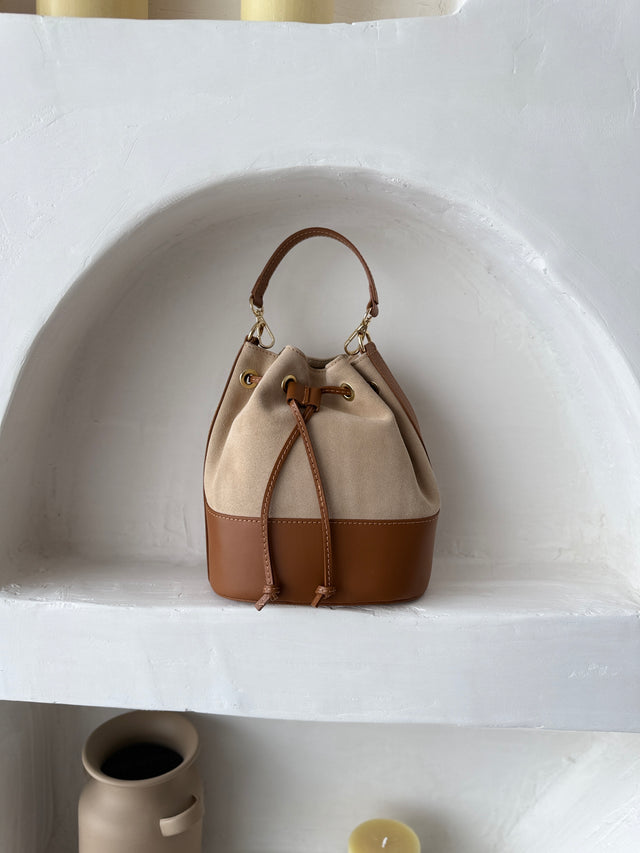 Bucket Bag em Pele