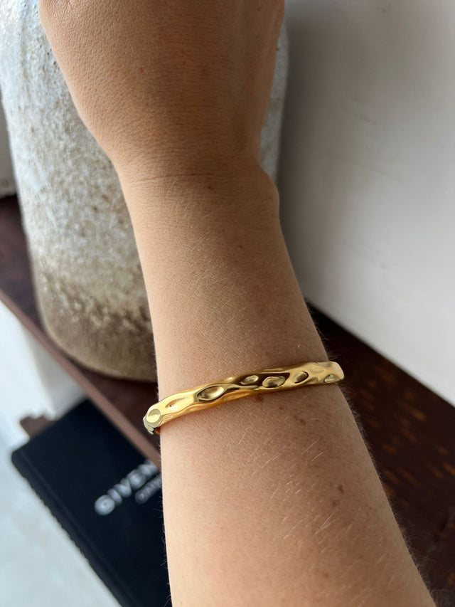 Pulseira Escrava Com Relevo