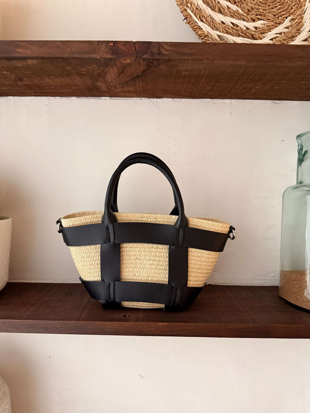Mini Tote em Ráfia