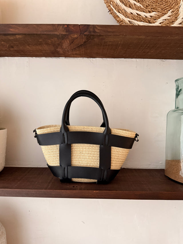 Mini Tote em Ráfia