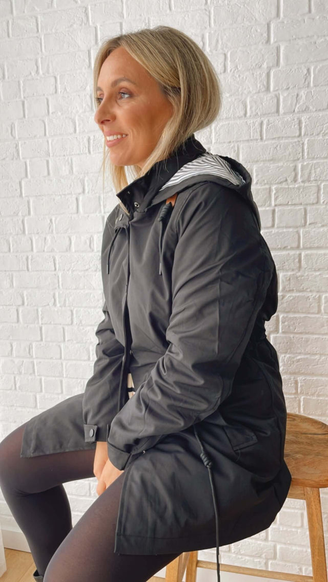 ADJUSTABLE PARKA WITH HOOD