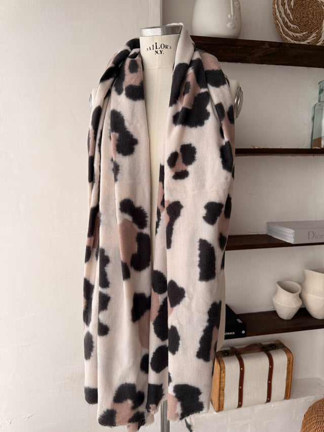 Écharpe tricotée à motif animal