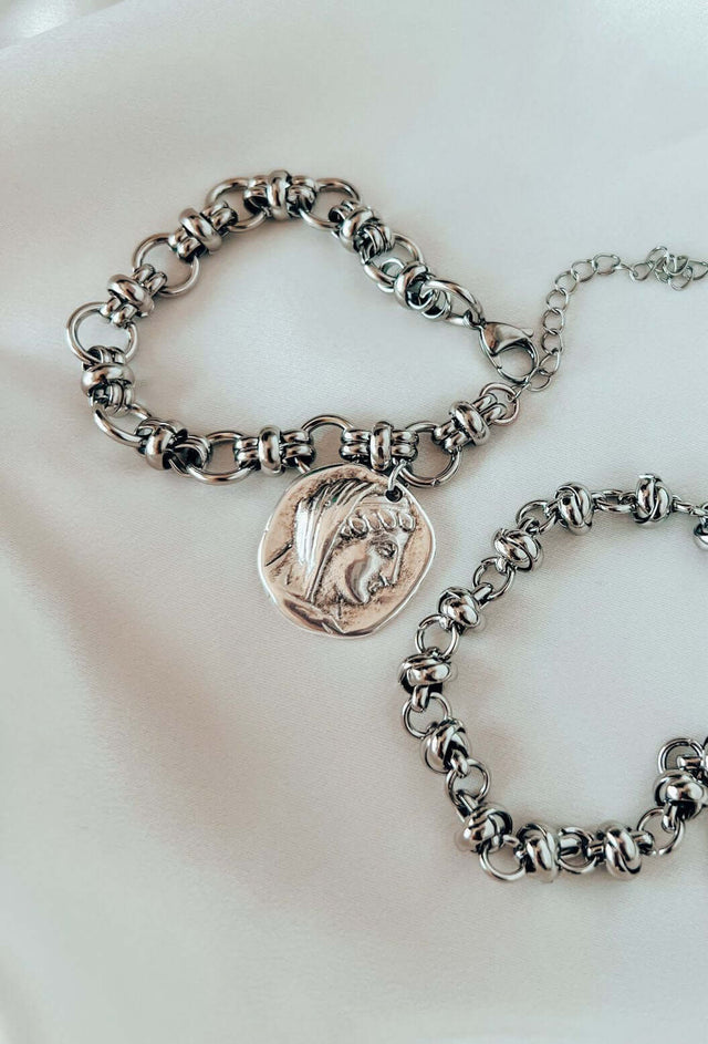 Pulseira em Malha Grossa com Medalha