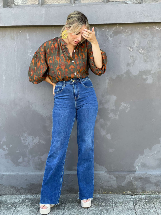 Versatilidade e Charme: Calças de Ganga Flare Fit