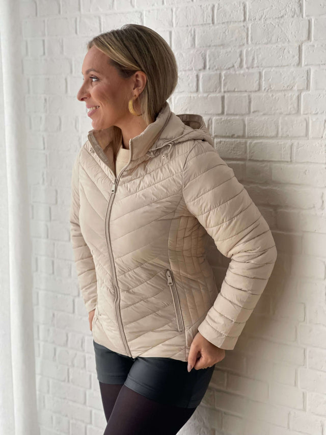 Blusão Black Peach: Conforto, Estilo e Resistência em uma Peça