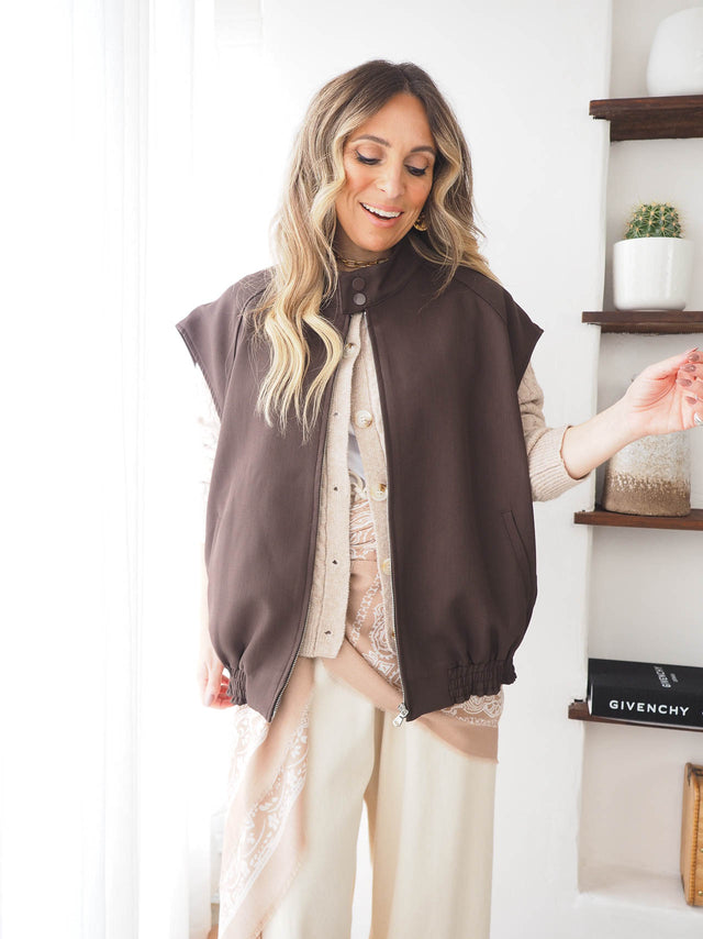 Colete Com Bolsos e Fecho