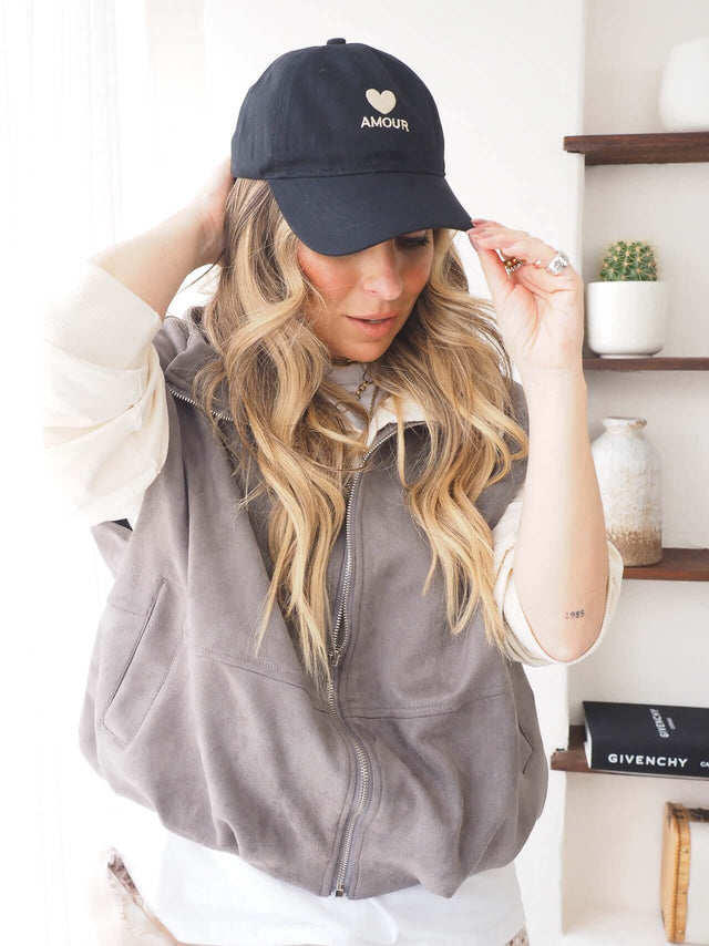 Amour cap