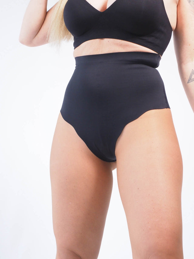 ROUPA INTERIOR: Cuecas Modeladoras Cinta alta - Black Peach - Black Peach: 8.00 € | Cor / Color: preto | Tamanho / Size: M/L - Black Peach® - Primavera Verão 2024