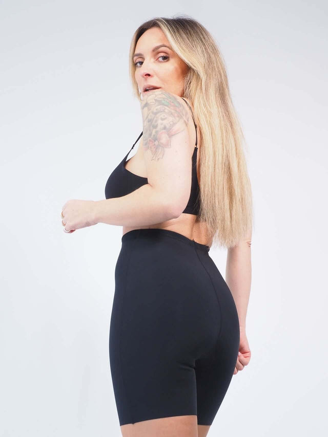 ROUPA INTERIOR: CALÇÕES MODELADORES CINTURA ALTA SILICONE - Black Peach: 12.00 € | Cor / Color: preto, begeclaro, begeescuro | Tamanho / Size: M/L, XL/XXL, XXXL - Black Peach® - Primavera Verão 2024