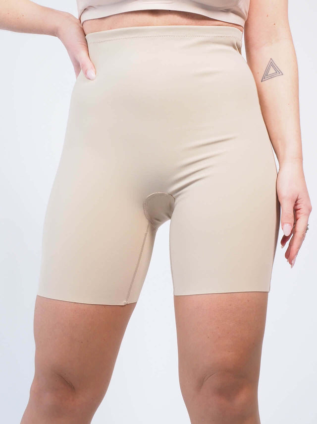 ROUPA INTERIOR: CALÇÕES MODELADORES CINTURA ALTA SILICONE - Black Peach: 12.00 € | Cor / Color: preto, begeclaro, begeescuro | Tamanho / Size: M/L, XL/XXL, XXXL - Black Peach® - Primavera Verão 2024