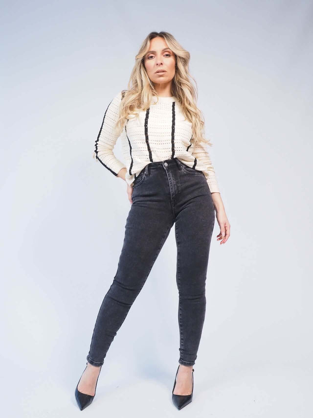 Calças: Calças de Ganga Skinny Mulher - Black Peach - Black Peach: 33.00 € | Cor / Color: cinzento | Tamanho / Size: 34, 36, 38, 40, 42 - Black Peach® - Primavera Verão 2024