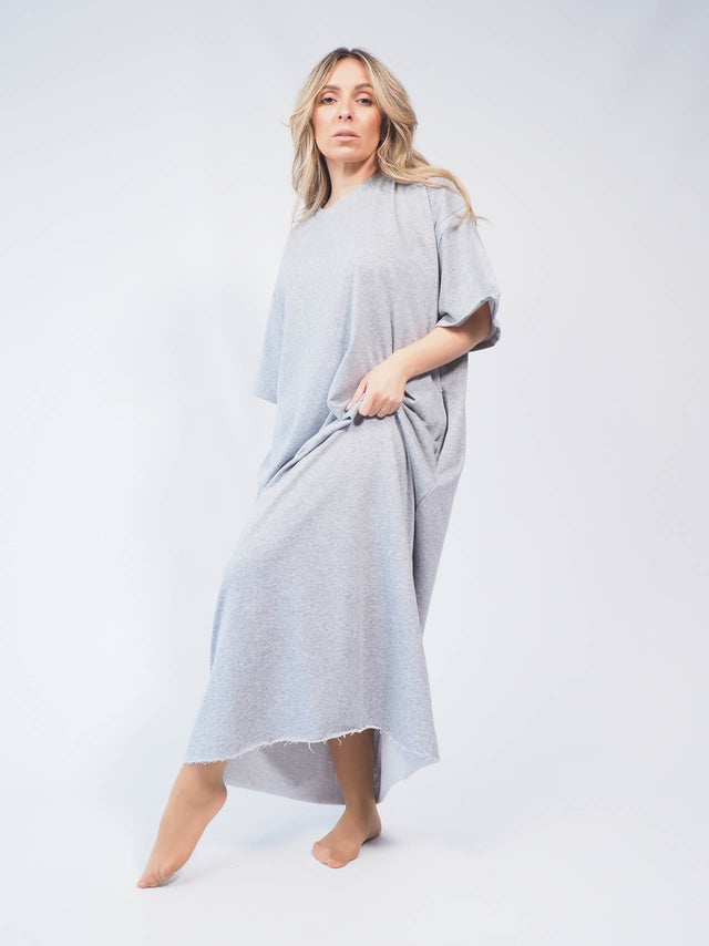 Vestidos: Vestido Básico felpa Mulher - Black Peach: 45.00 € | Cor / Color: cinzento, camel | Tamanho / Size: TU - Black Peach® - Primavera Verão 2024
