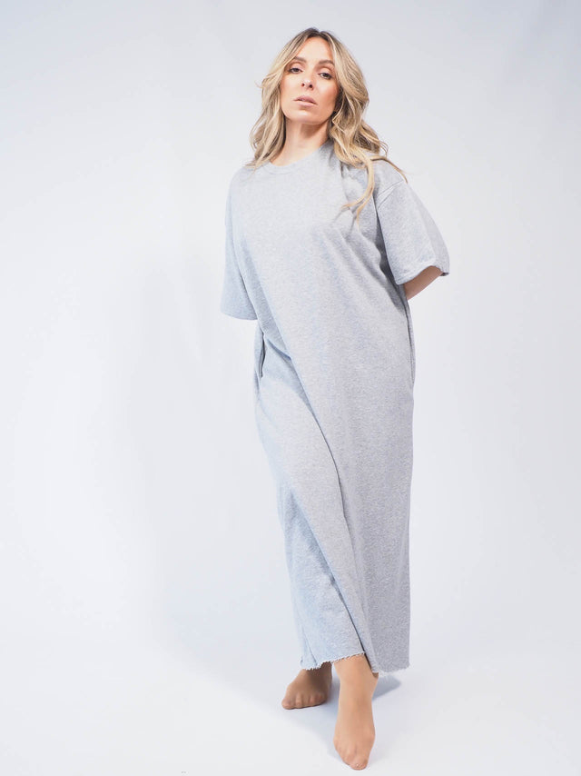 Vestidos: Vestido Básico felpa Mulher - Black Peach: 45.00 € | Cor / Color: cinzento, camel | Tamanho / Size: TU - Black Peach® - Primavera Verão 2024