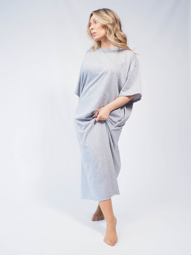 Vestidos: Vestido Básico felpa Mulher - Black Peach: 45.00 € | Cor / Color: cinzento, camel | Tamanho / Size: TU - Black Peach® - Primavera Verão 2024
