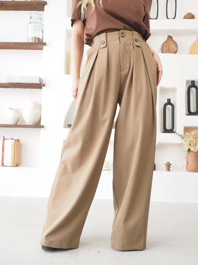 Pantalon plissé à boutons