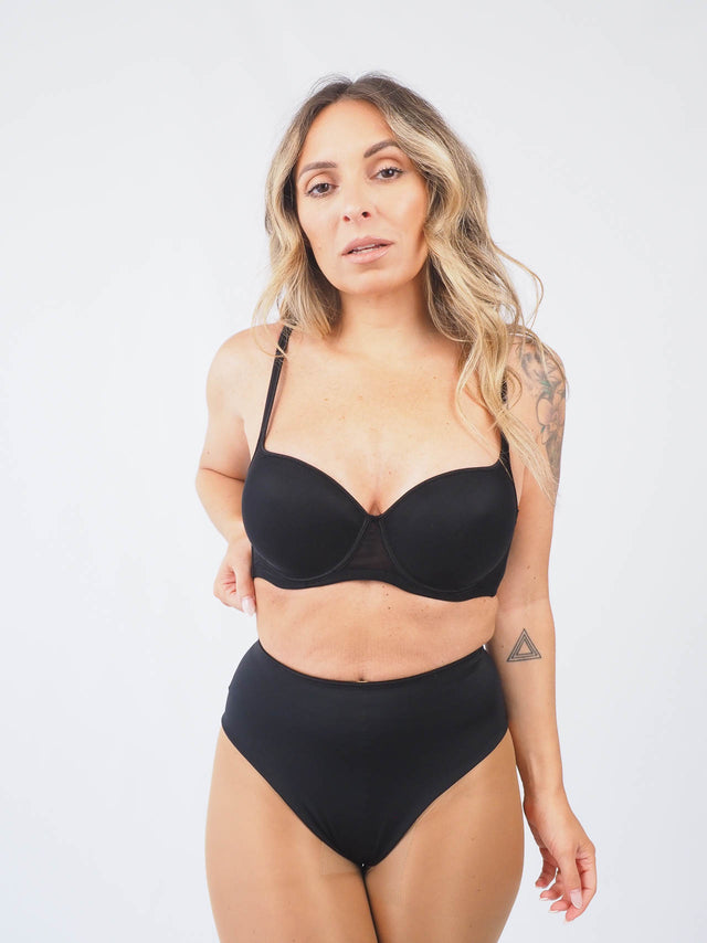 Soutien-gorge à effet réducteur avec armatures