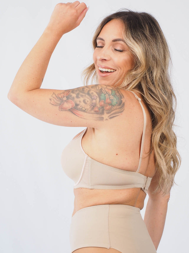 Soutien-gorge à effet réducteur avec armatures