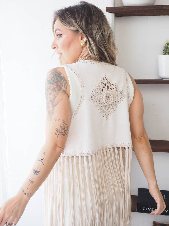 Colete Crochet com Franjas