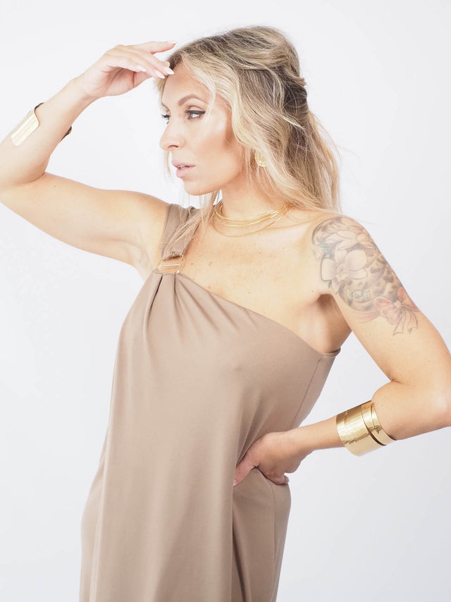 VESTIDO MIDI ASSIMÉTRICO