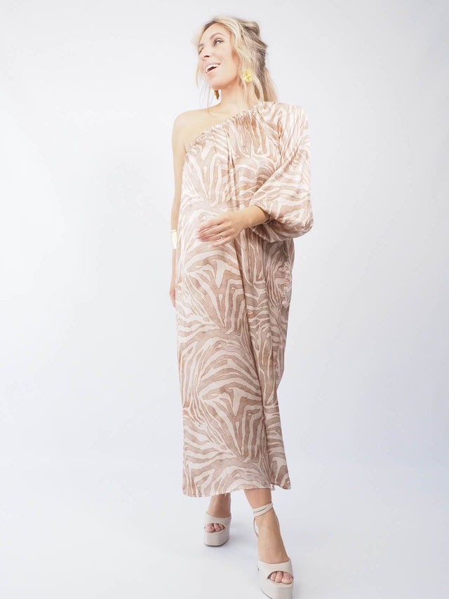 Vestido midi assimétrico: versatilidade e elegância para todas as ocasiões