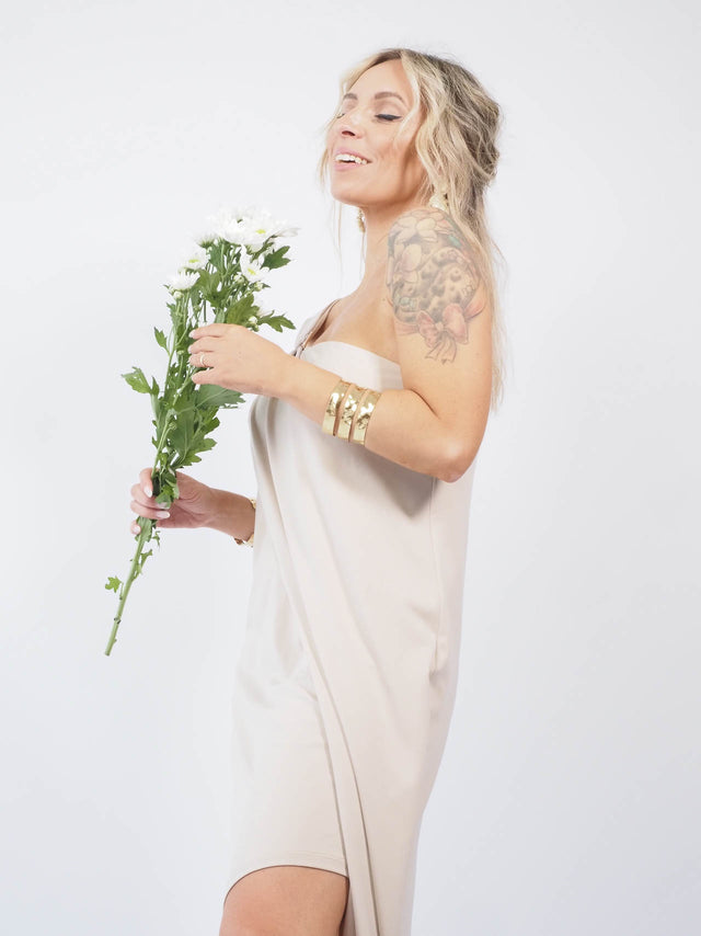VESTIDO MIDI ASSIMÉTRICO