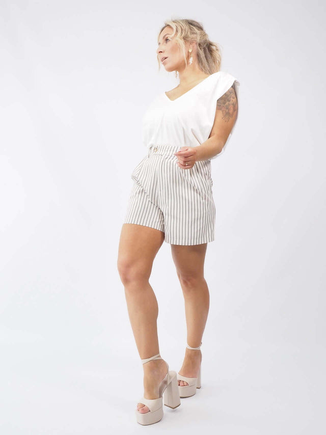 Calções curtos: o ajuste perfeito com elástico para um look impecável
