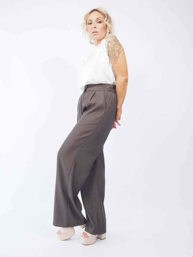 WIDE PANTS WITH CUPS
