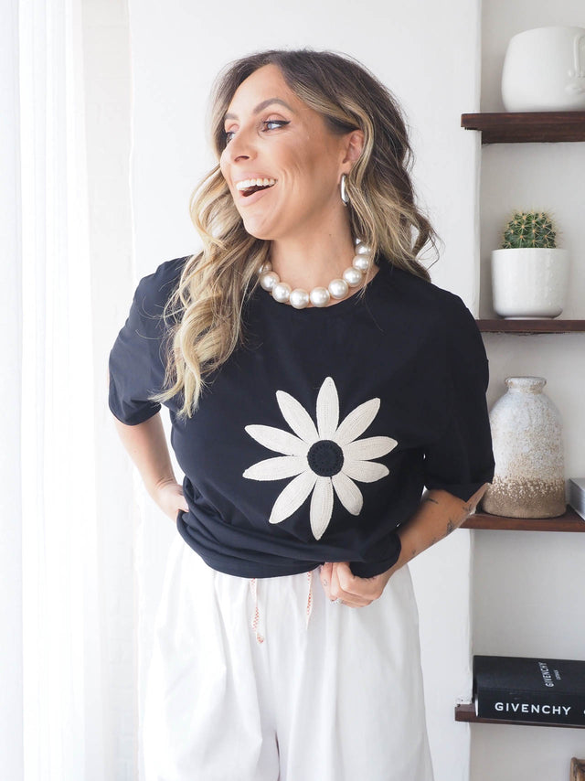 T-Shirt Flor Bordada