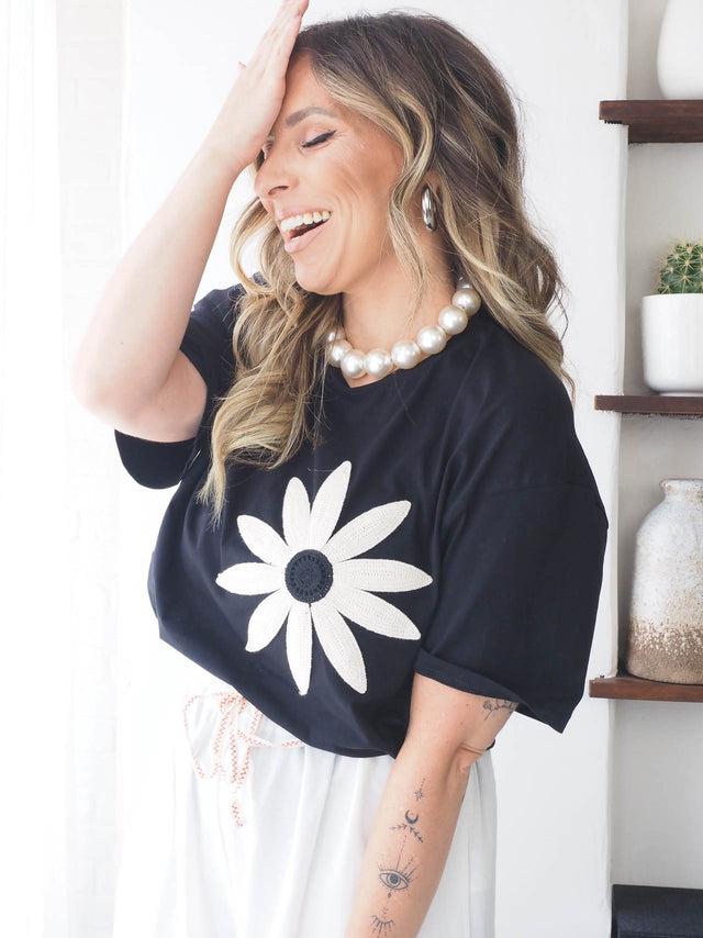 T-Shirt Flor Bordada