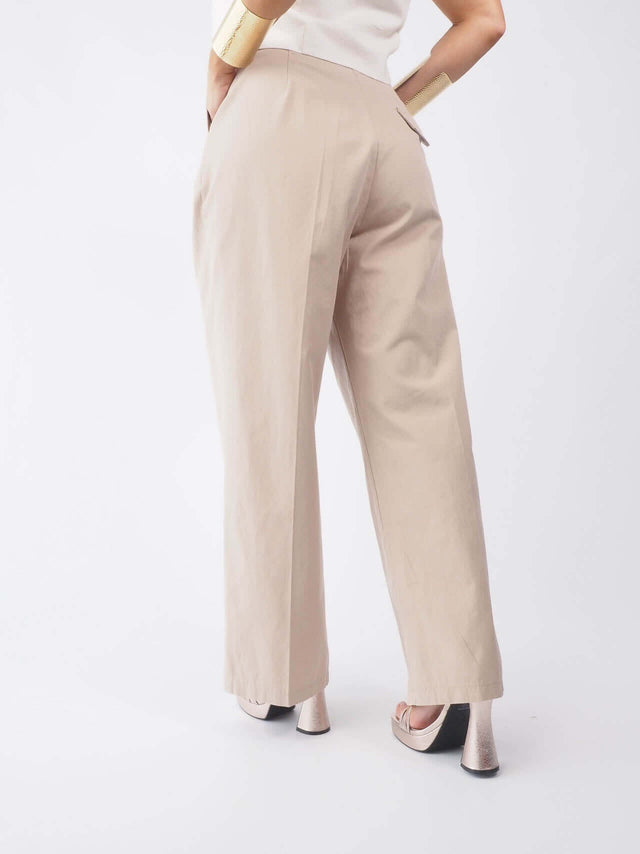 Versátil para usar em todas as ocasiões, do casual ao formal.