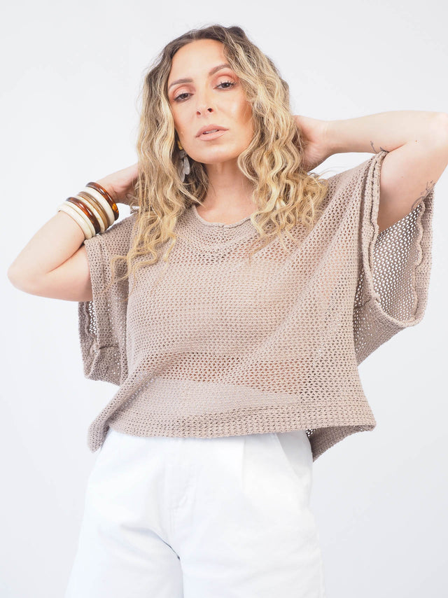 Pull en tricot perforé