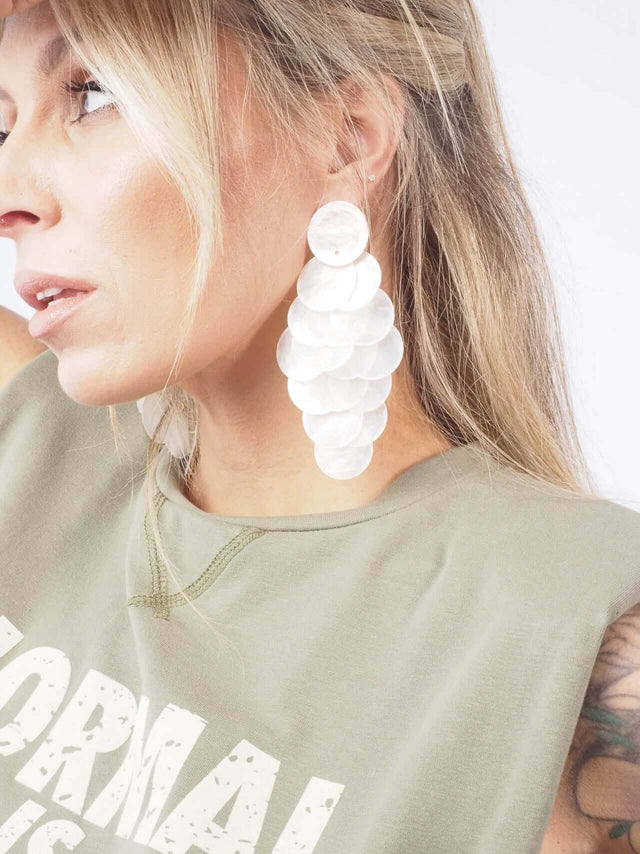 Brincos elegantes e confortáveis com fecho de pressão