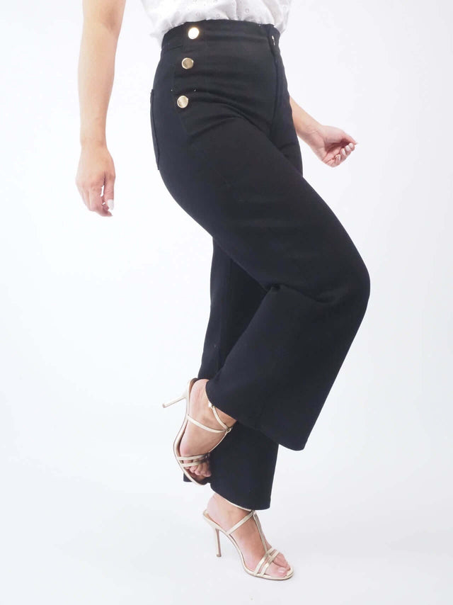 Calças de pernas largas: o must-have do seu guarda-roupa feminino