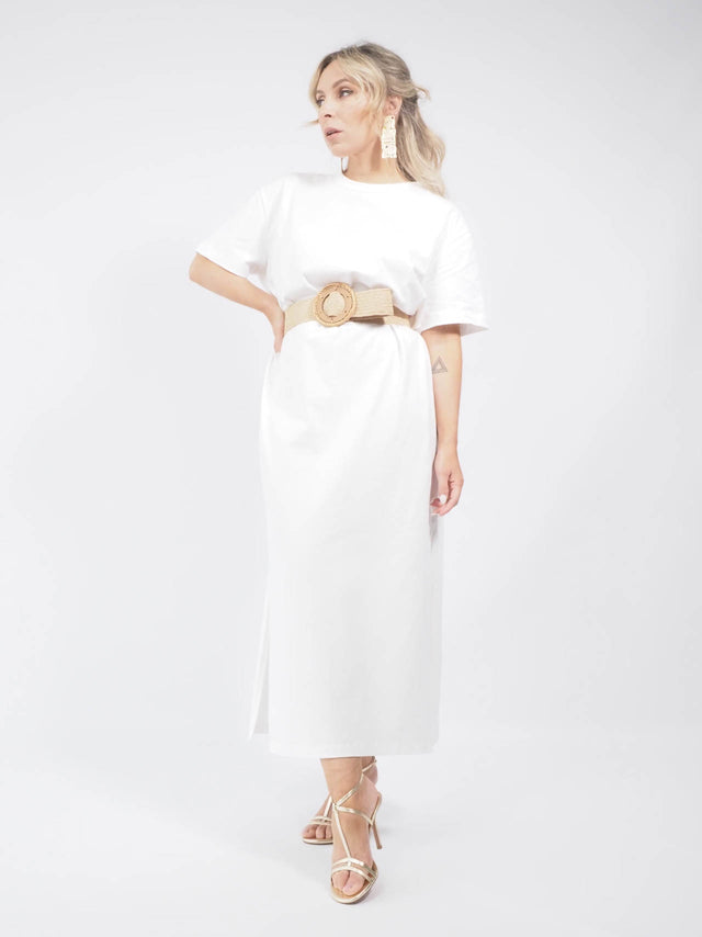 Vestido Midi com Aberturas Laterais: Detalhes que fazem a diferença!