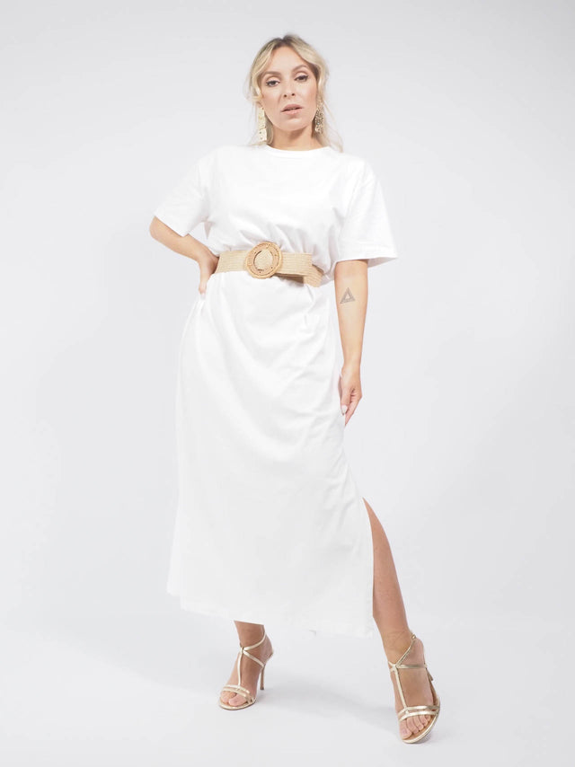 Vestido midi com aberturas laterais: um toque moderno no seu look