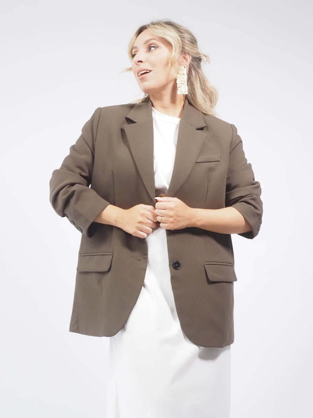 Blazer feminino: o toque de sofisticação que você precisa