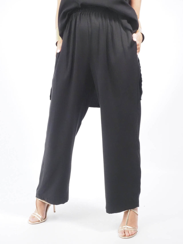 Elegância e praticidade: descubra o poder do conjunto de blusa e calças culotte