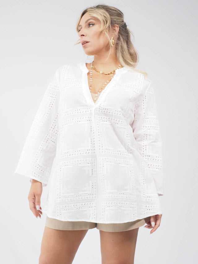 Blusa com Bordado: Perfeita para Mulheres Modernas e Autênticas