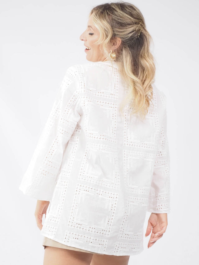 Blusa com Bordado: Uma Peça Única para Exibir seu Estilo