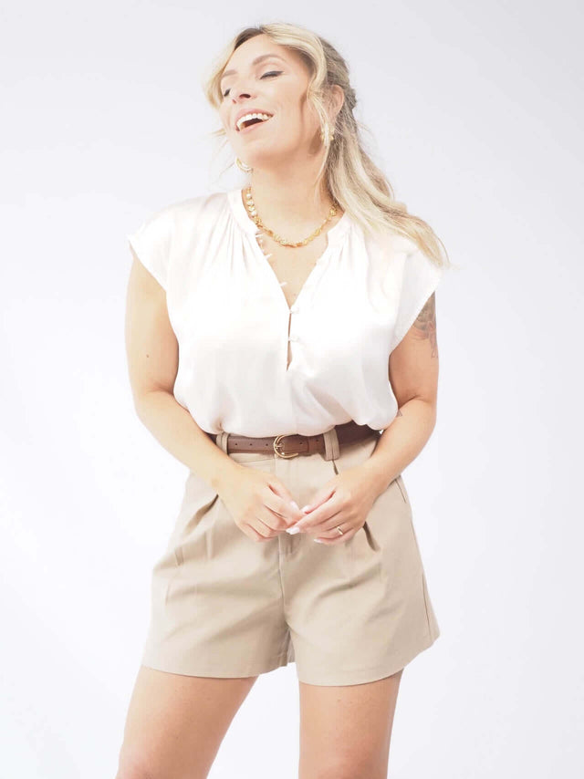 Blusa Manga Cava: Escolha a cor que combina melhor com o seu estilo pessoal