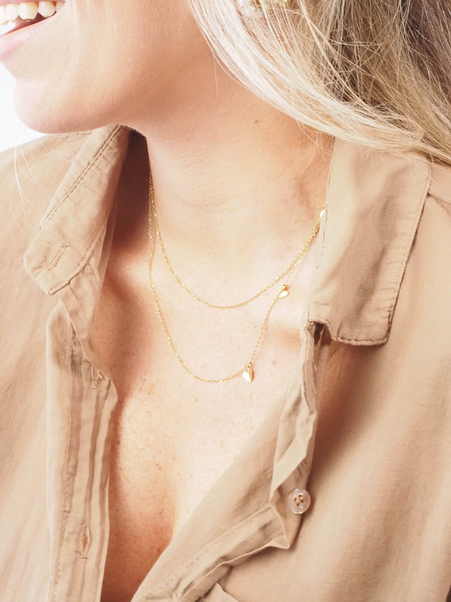 LONG NECKLACE WITH HEARTS
