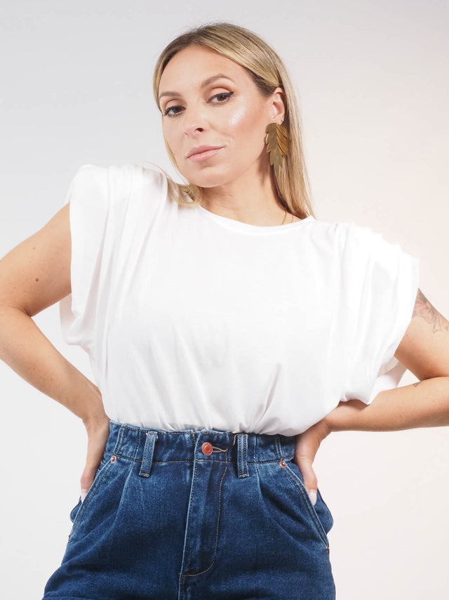 T-SHIRT AUX ÉPAULES