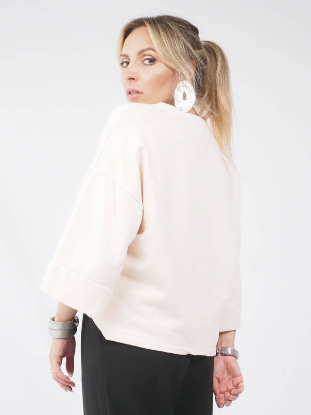 A Black Peach oferece uma linha completa de sweatshirts mulher, com opções para todos os estilos.
