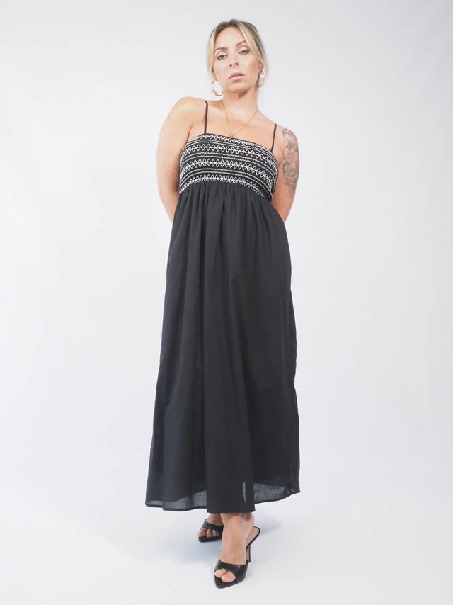 ROBE MIDI BRODÉE