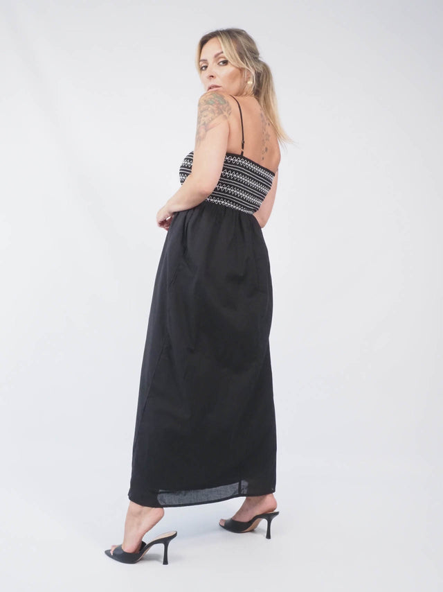 ROBE MIDI BRODÉE