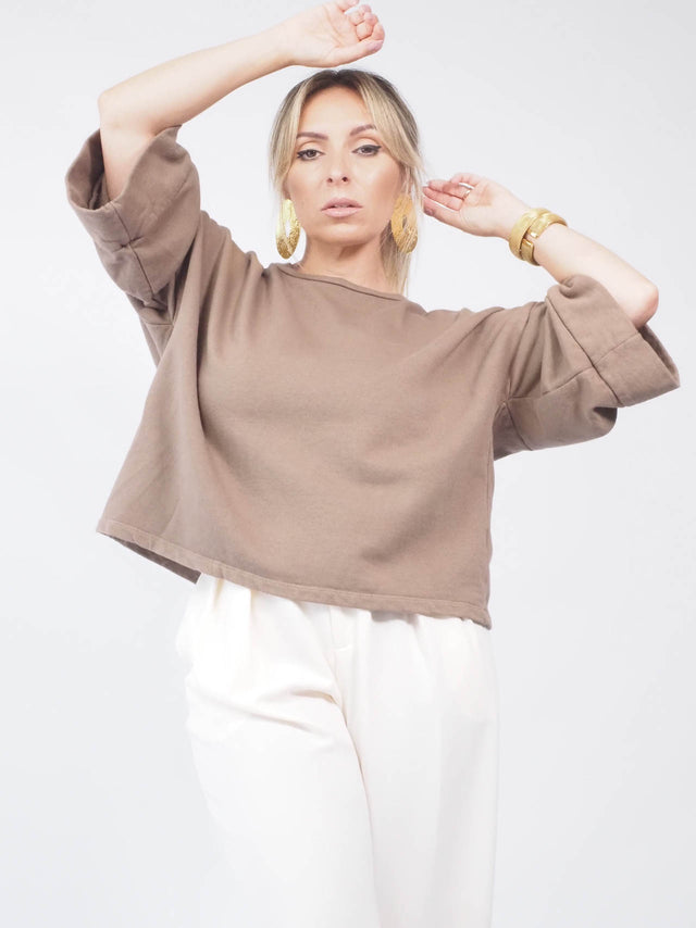 Encontre a sweatshirt perfeita para mulheres que valorizam o estilo e a praticidade