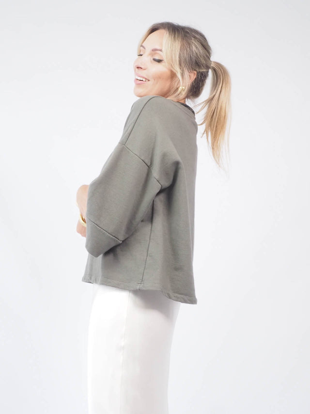 Sweatshirts para Mulher: O Essencial para um Look Descontraído e Moderno