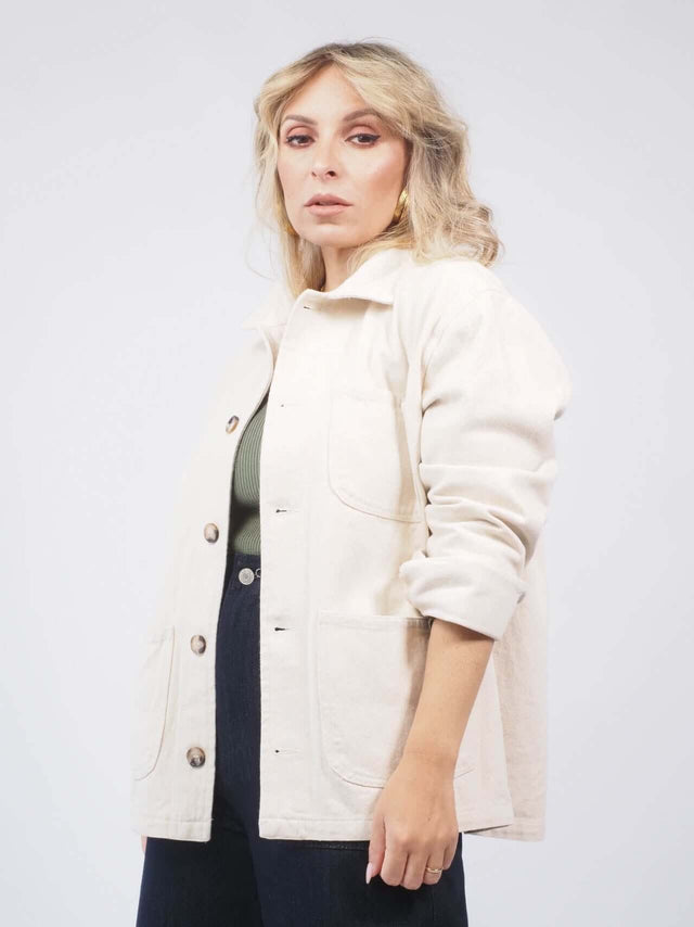 Casacos para Mulheres Jovens: Encontre o Look Perfeito para Todas as Ocasiões