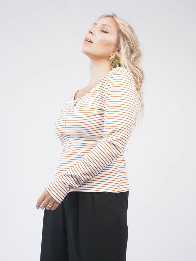 Camisola de malha: o toque de elegância que seu guarda-roupa precisa